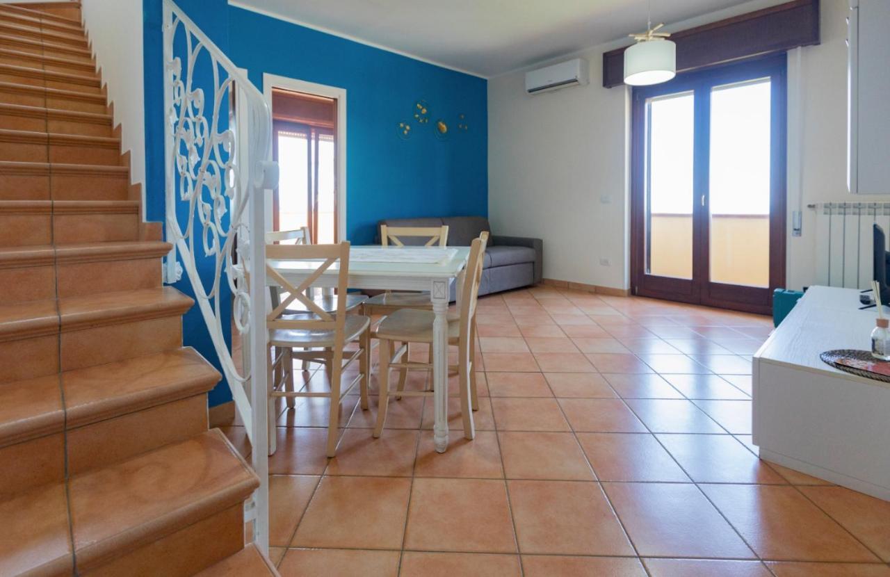 Waterfront House Fiumicino Apartment Bagian luar foto